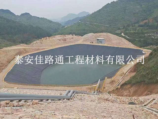 關注蓄水池建設中防滲土工膜鋪設方法 關注蓄水池建設中防滲土工膜鋪設方法
