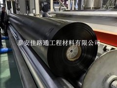 污水處理防滲膜運(yùn)輸技巧：安全高效，輕松啟程